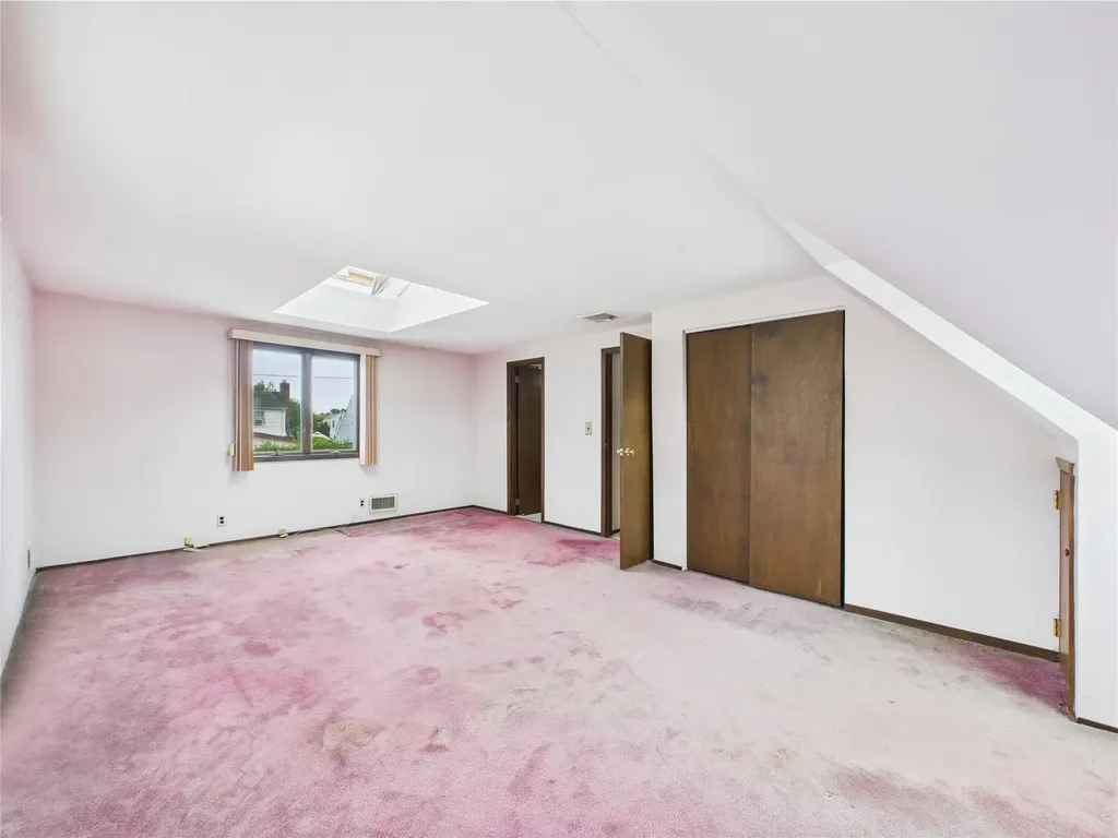 2 Gables Drive Hicksville NY 11801