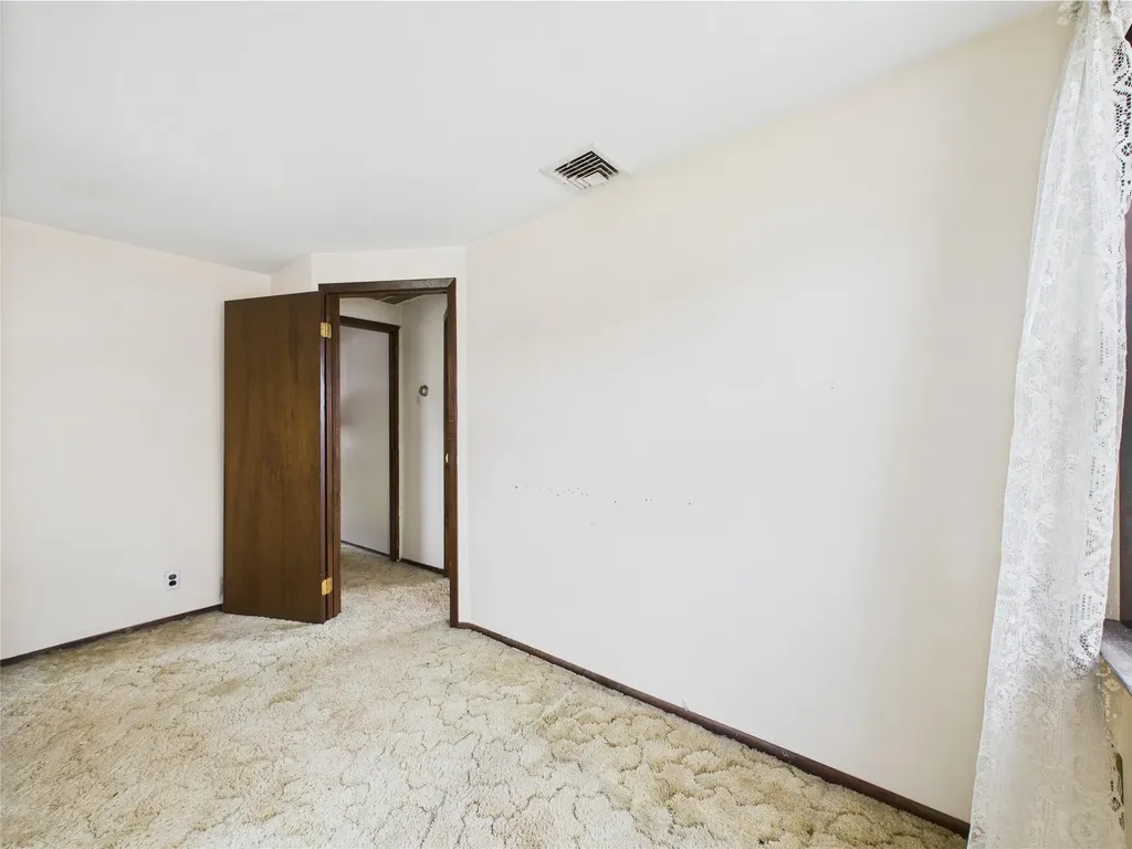 2 Gables Drive Hicksville NY 11801