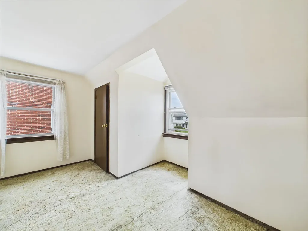 2 Gables Drive Hicksville NY 11801
