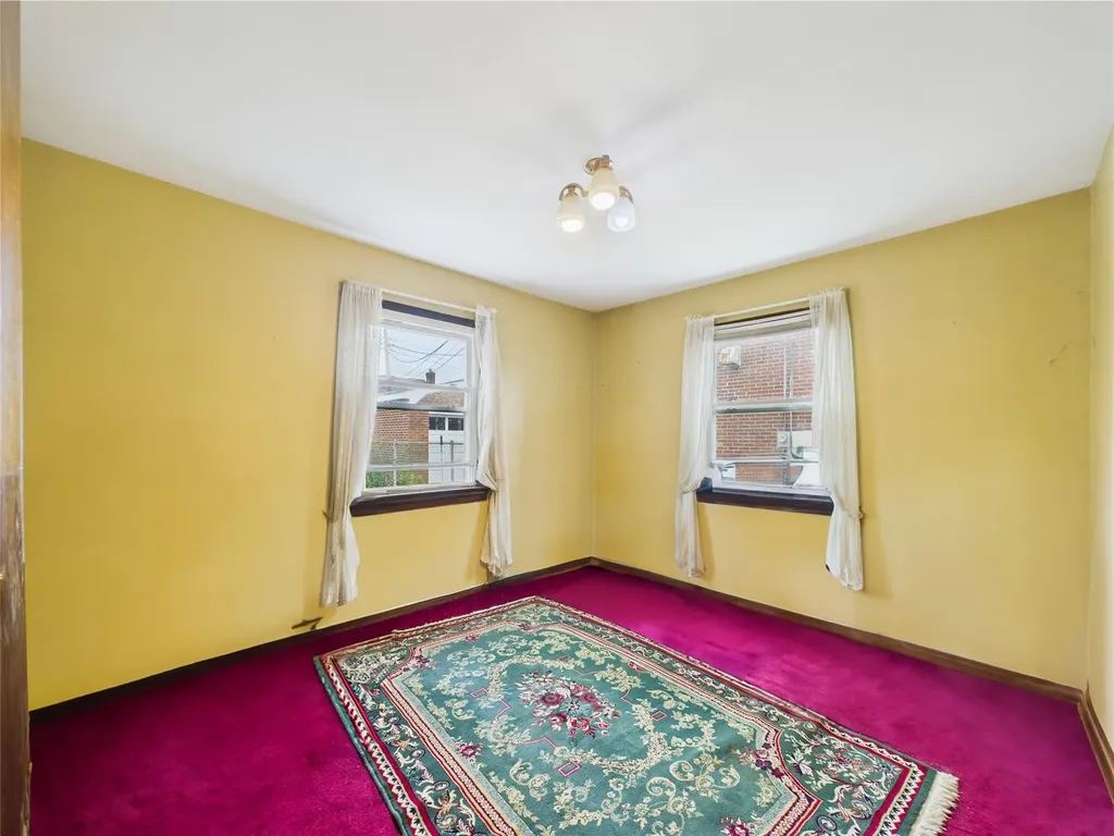 2 Gables Drive Hicksville NY 11801