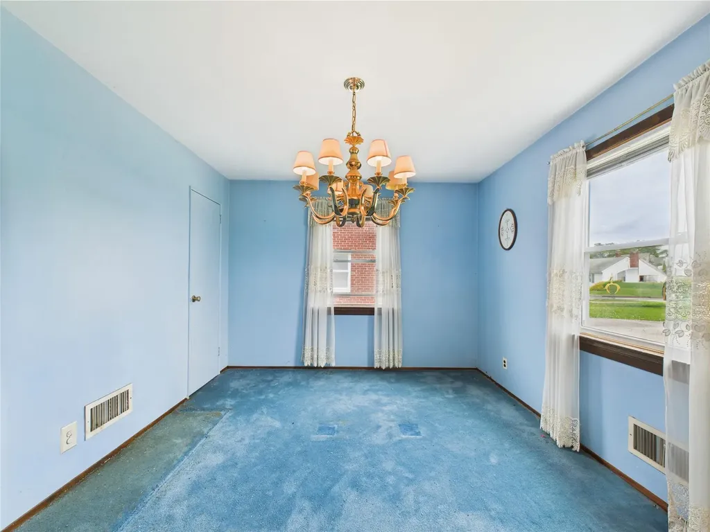 2 Gables Drive Hicksville NY 11801