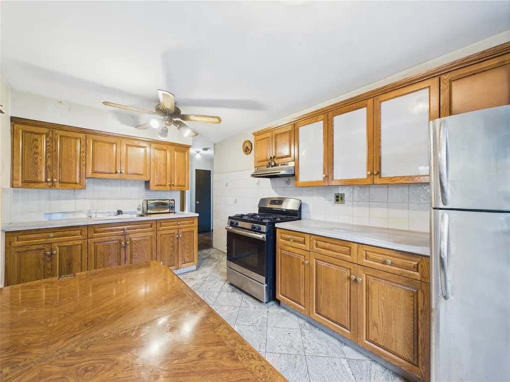 2 Gables Drive Hicksville NY 11801