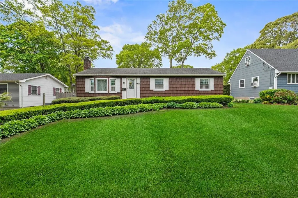 164 N Prospect Avenue Patchogue NY 11772
