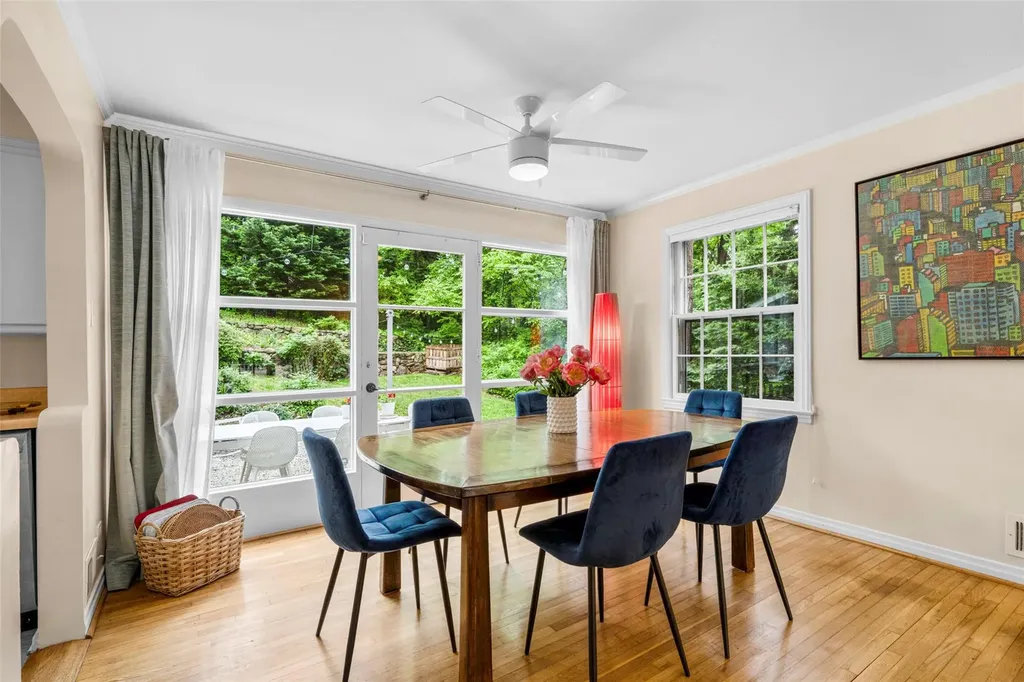 11 Devon Road Larchmont NY 10538