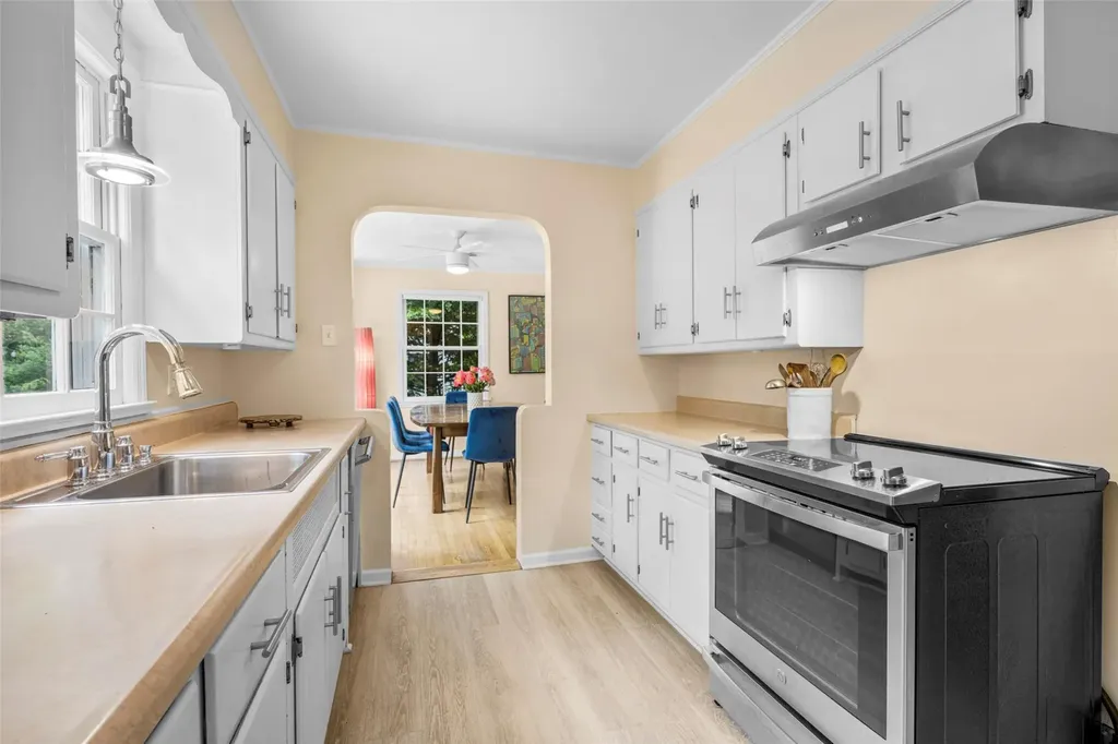 11 Devon Road Larchmont NY 10538
