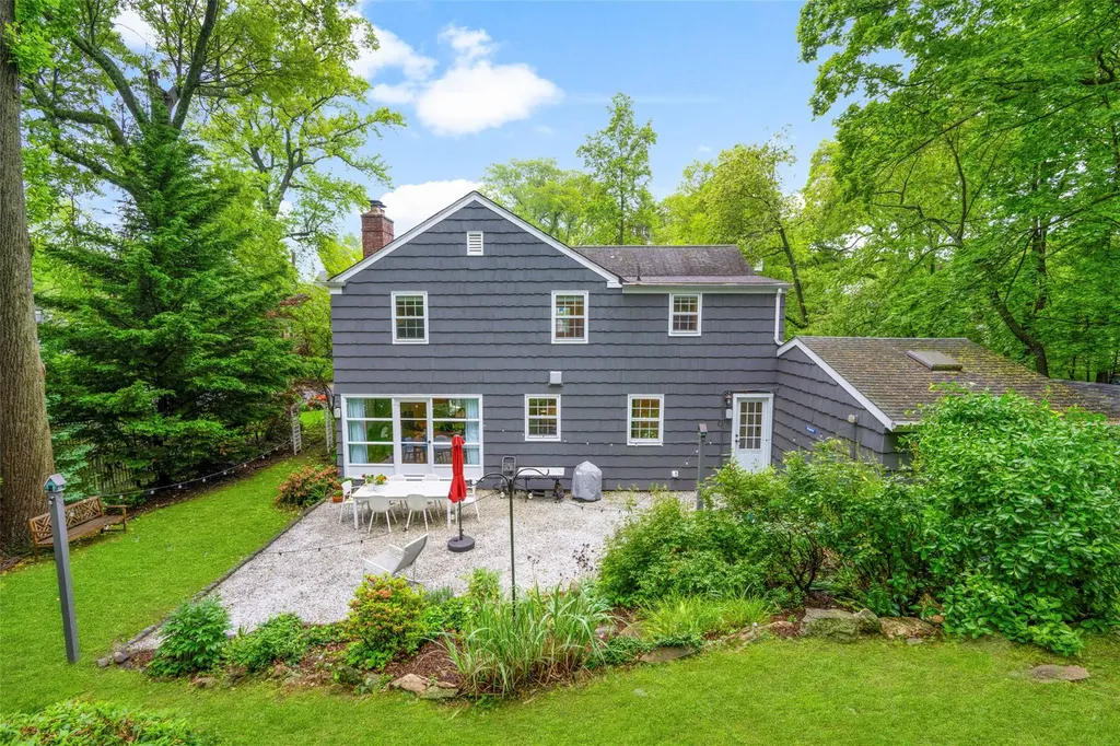 11 Devon Road Larchmont NY 10538