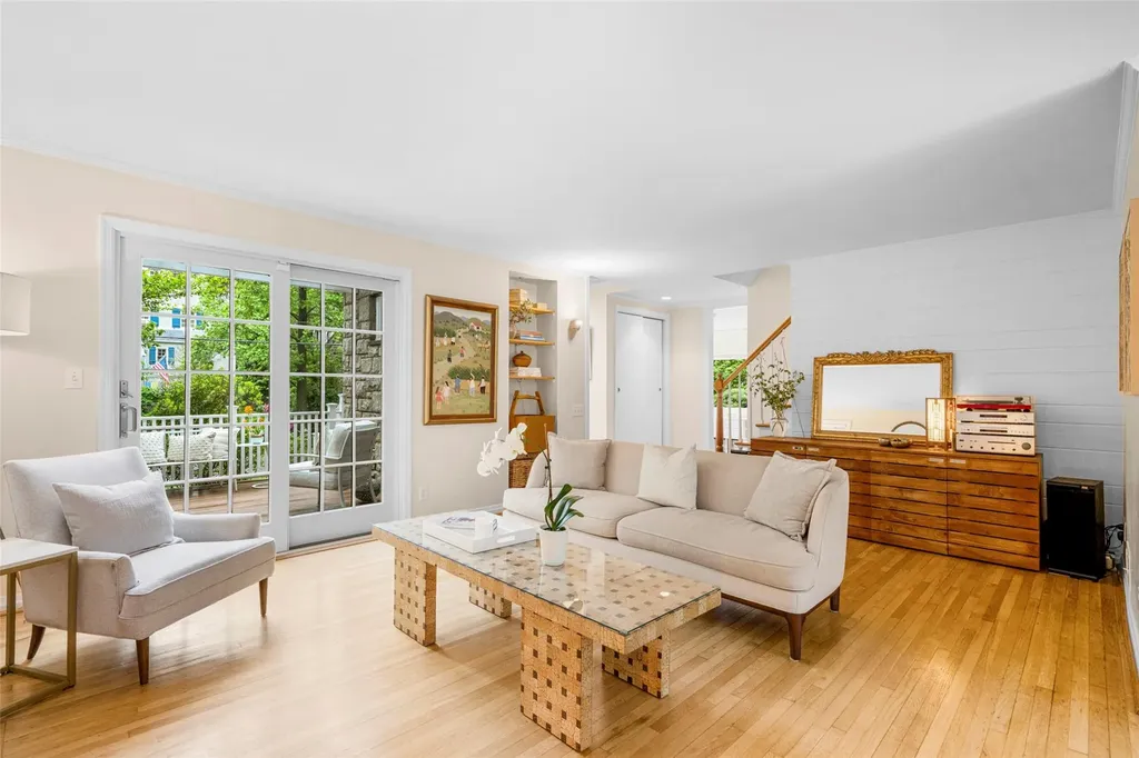11 Devon Road Larchmont NY 10538