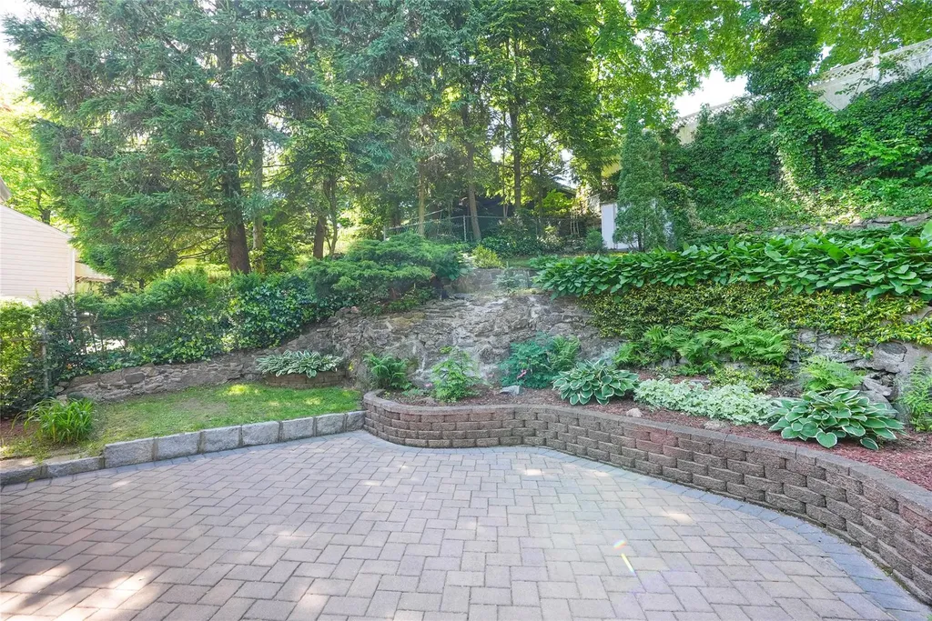 534 Ashford Avenue Ardsley NY 10502