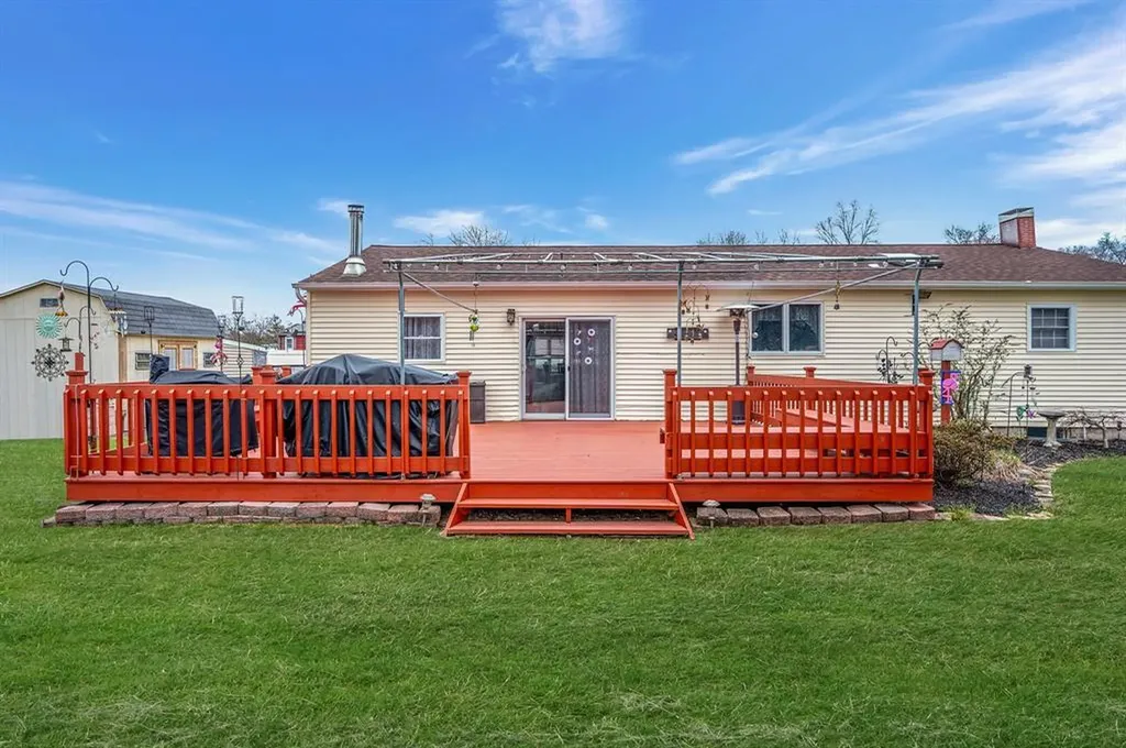 24 Thomas Street Coram NY 11727