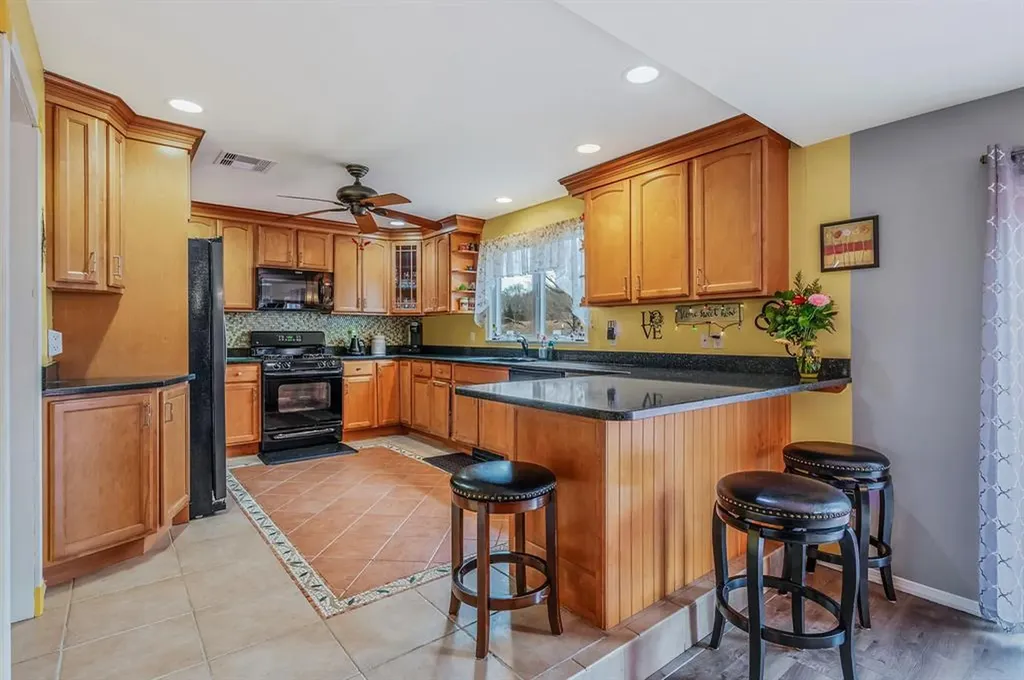 24 Thomas Street Coram NY 11727