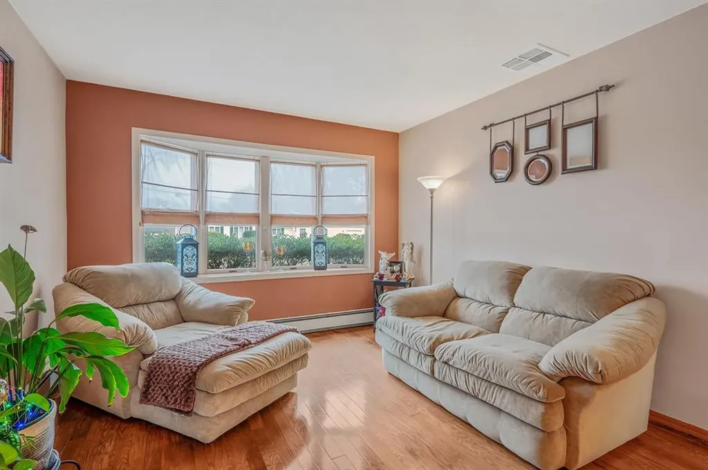 24 Thomas Street Coram NY 11727