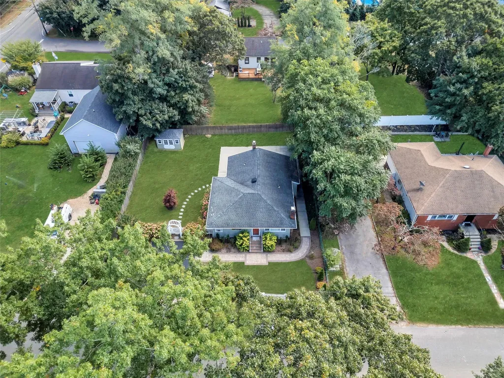 115 19th Street Wading River NY 11792