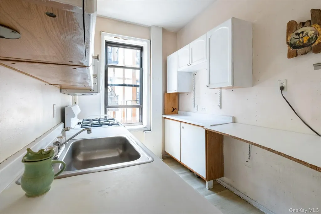 760 Brady Avenue Bronx NY 10462