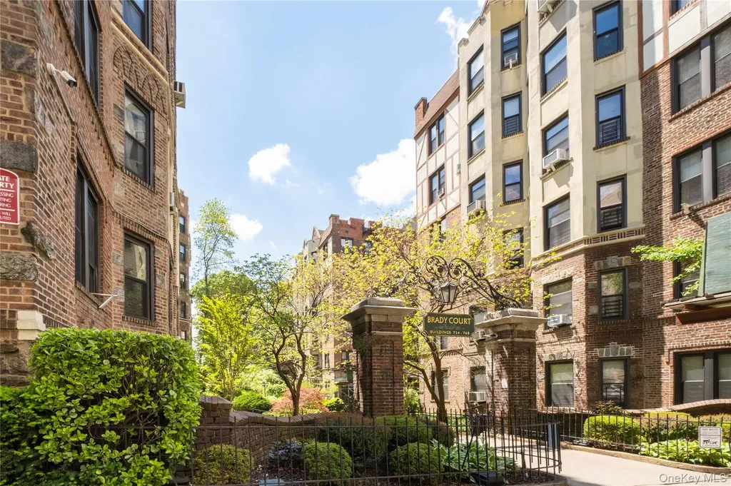 760 Brady Avenue Bronx NY 10462
