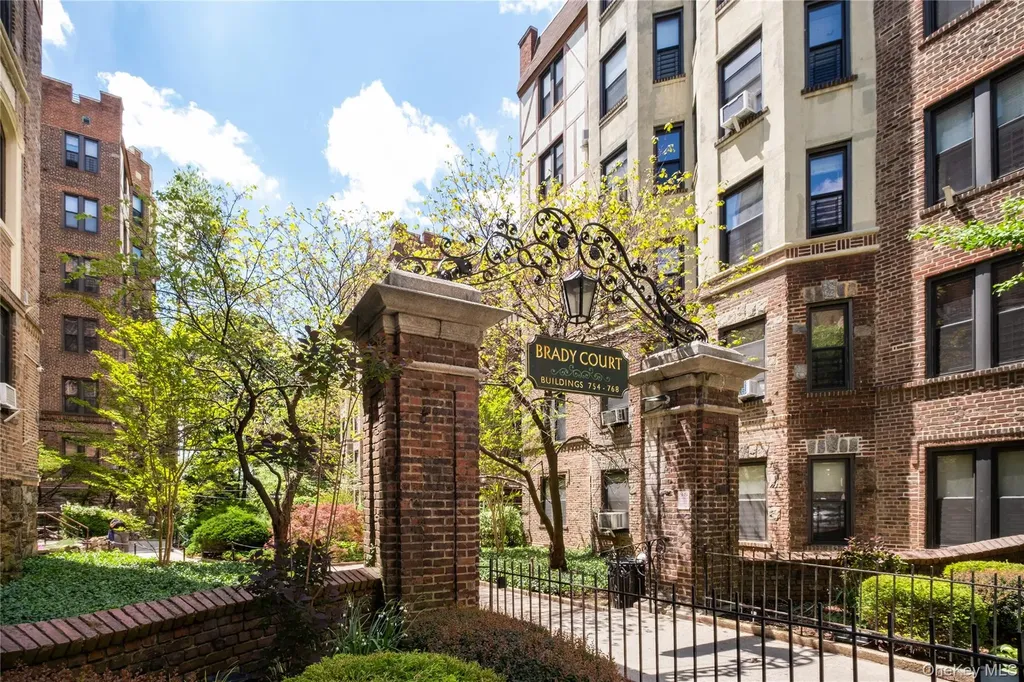 760 Brady Avenue Bronx NY 10462
