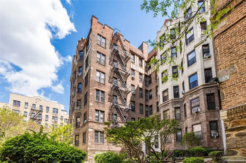 760 Brady Avenue Bronx NY 10462