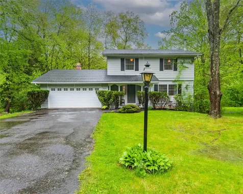 14 Woodland Drive New Paltz NY 12561