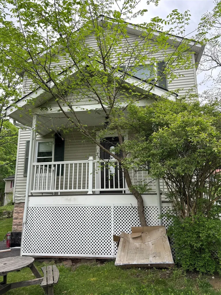 1716 East Main Street Mohegan Lake NY 10547