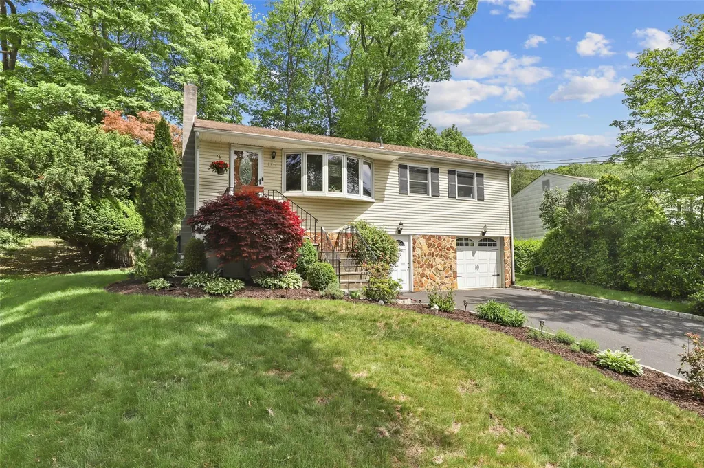 130 Putnam Road Garrison NY 10524