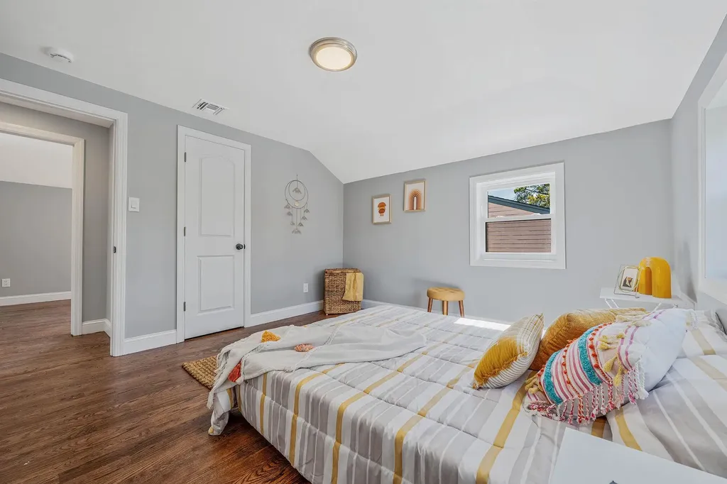 2546 Natta Boulevard Bellmore NY 11710
