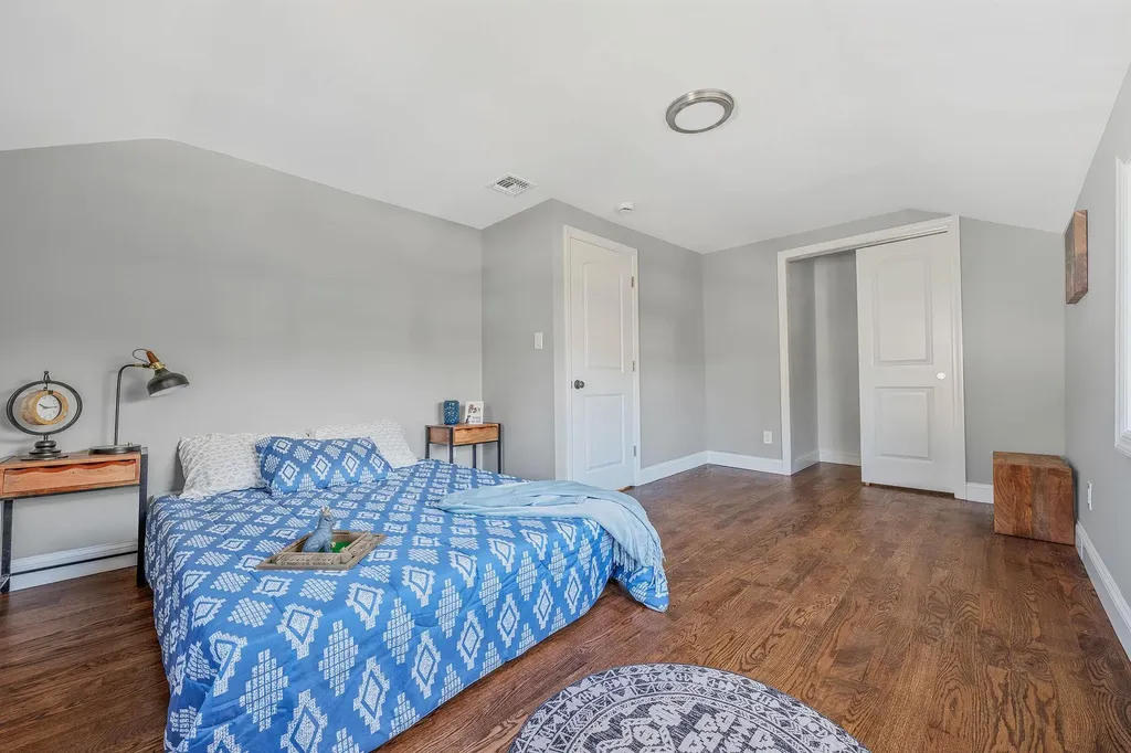 2546 Natta Boulevard Bellmore NY 11710