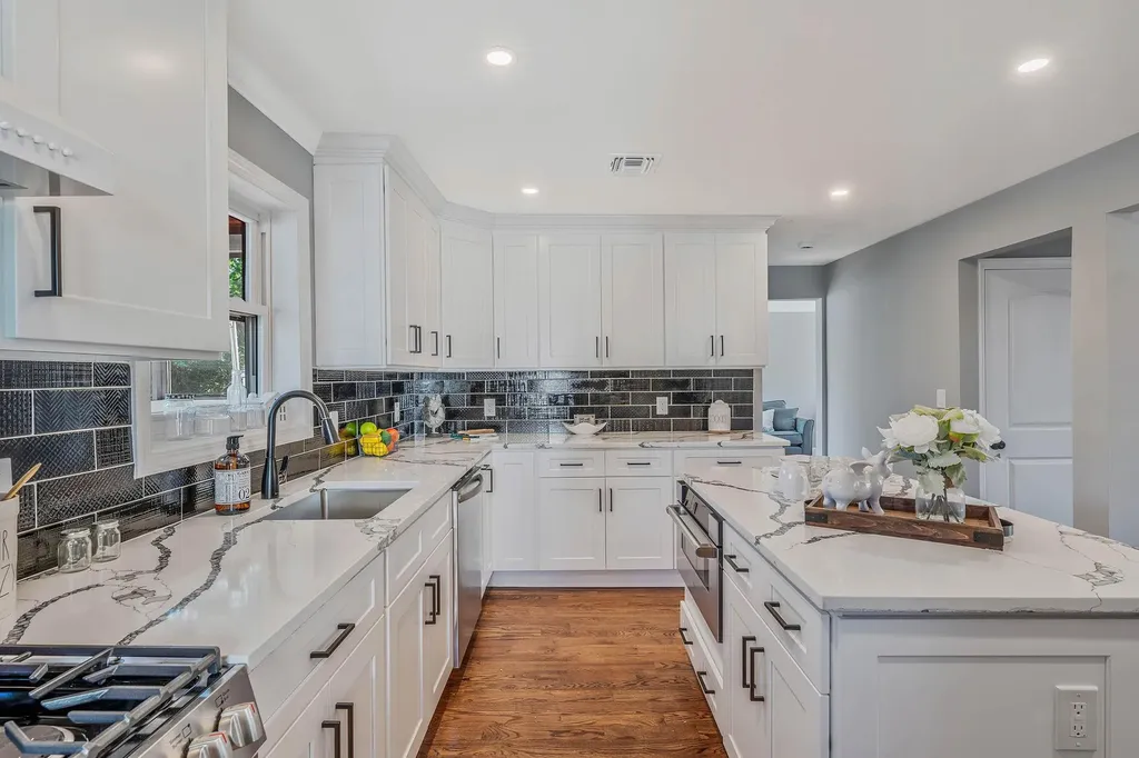 2546 Natta Boulevard Bellmore NY 11710