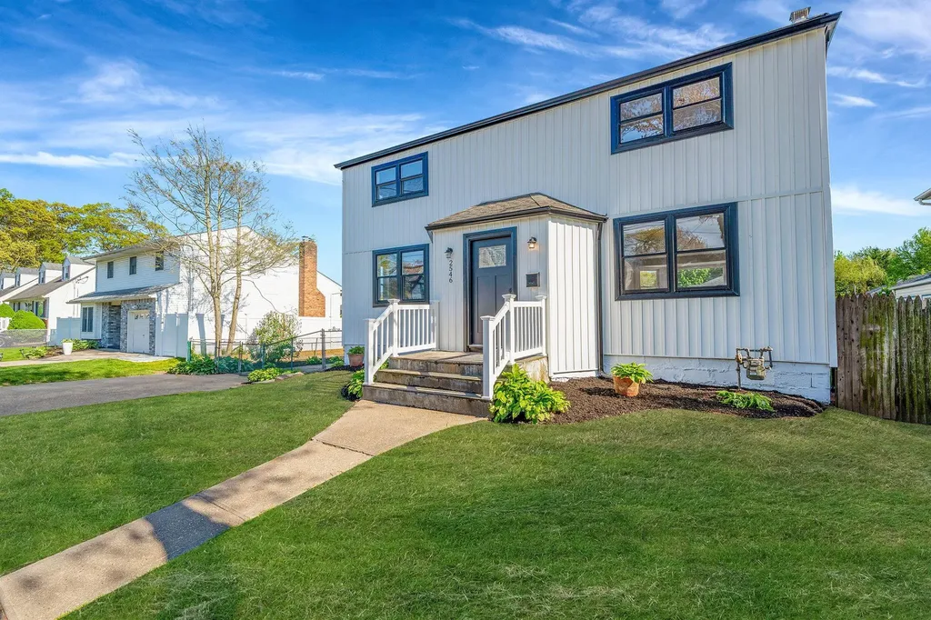 2546 Natta Boulevard Bellmore NY 11710