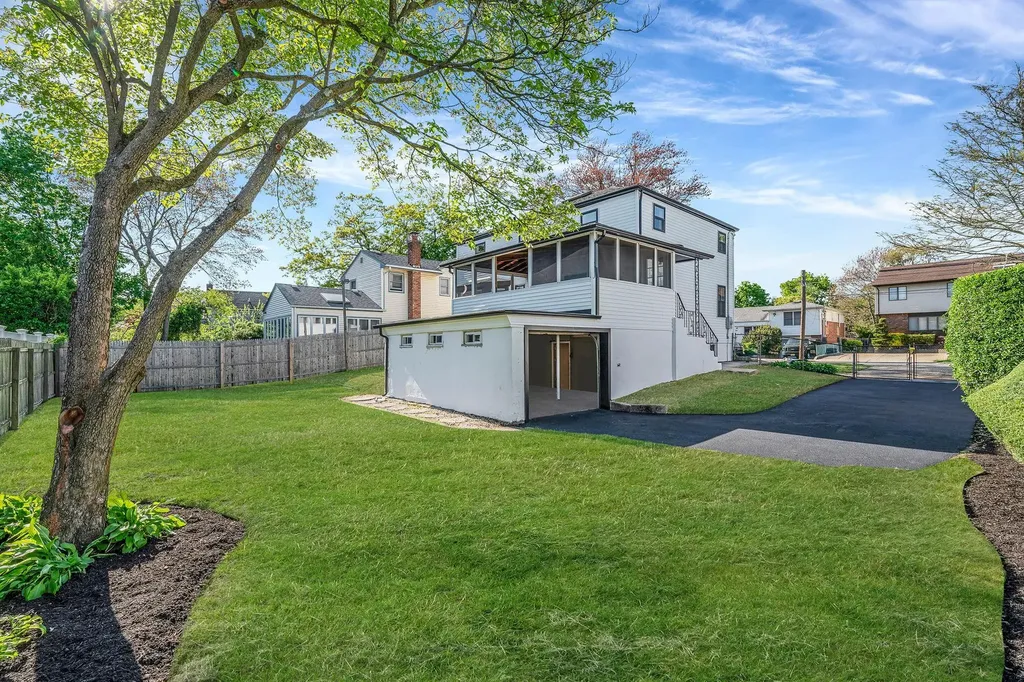2546 Natta Boulevard Bellmore NY 11710