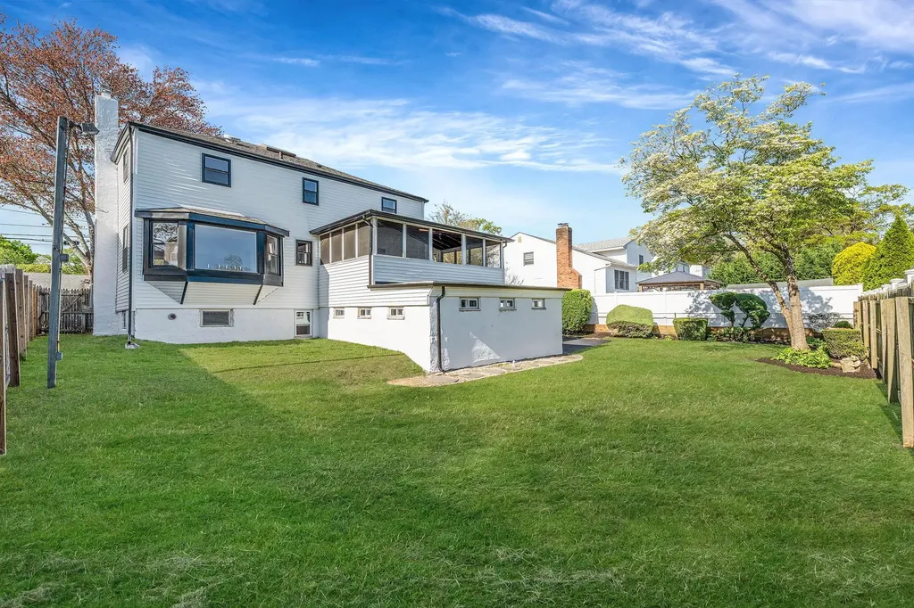 2546 Natta Boulevard Bellmore NY 11710