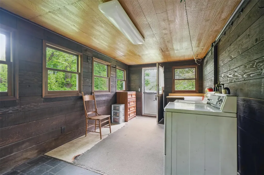 1424 State Route 32 Wallkill NY 12589