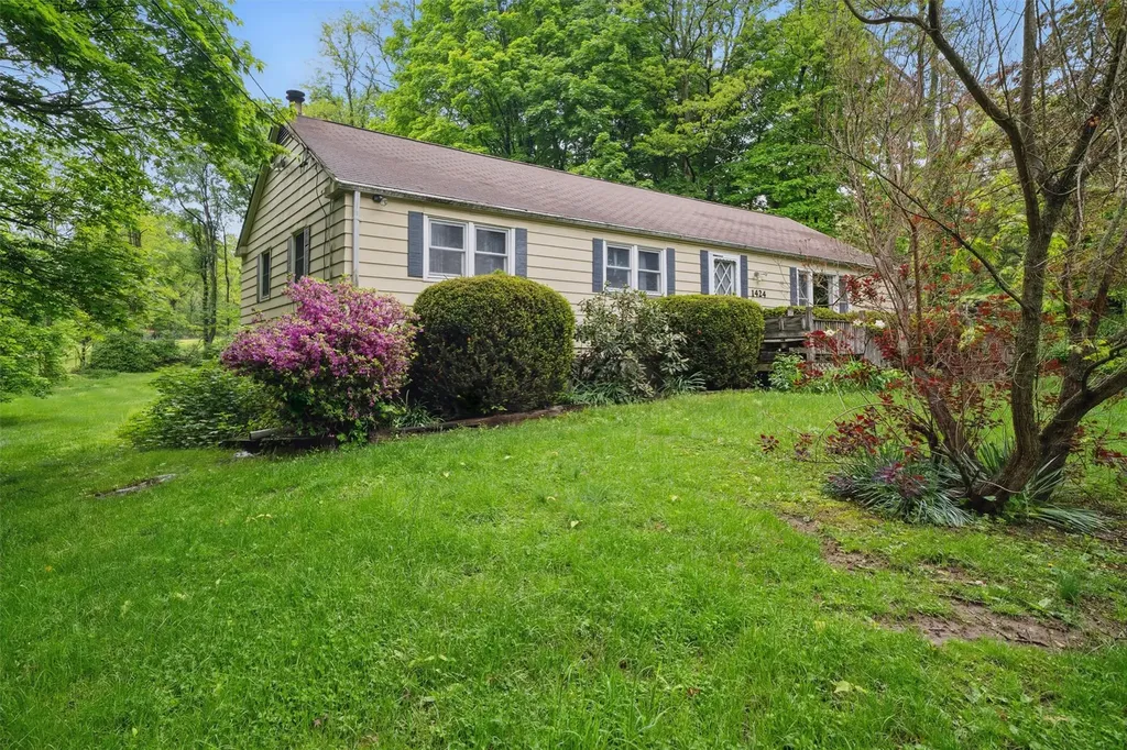 1424 State Route 32 Wallkill NY 12589