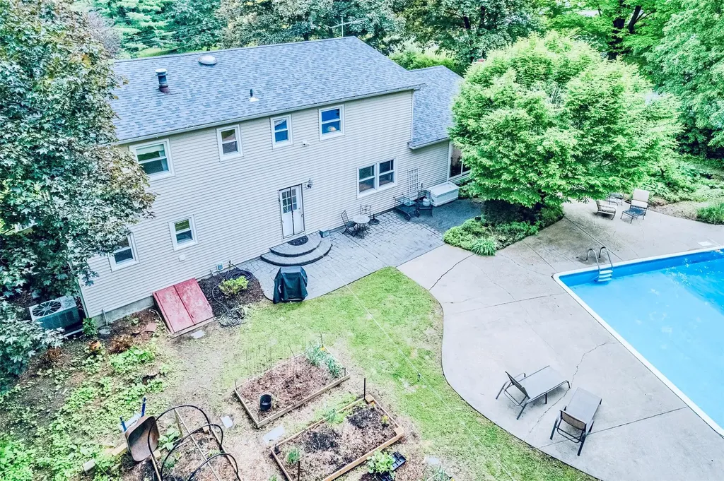 24 Overhill Lane Warwick NY 10990