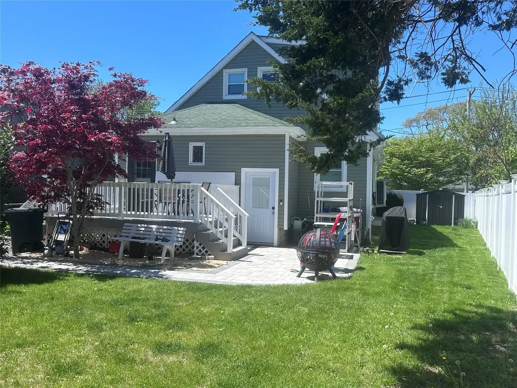 143 Church Avenue Islip NY 11751