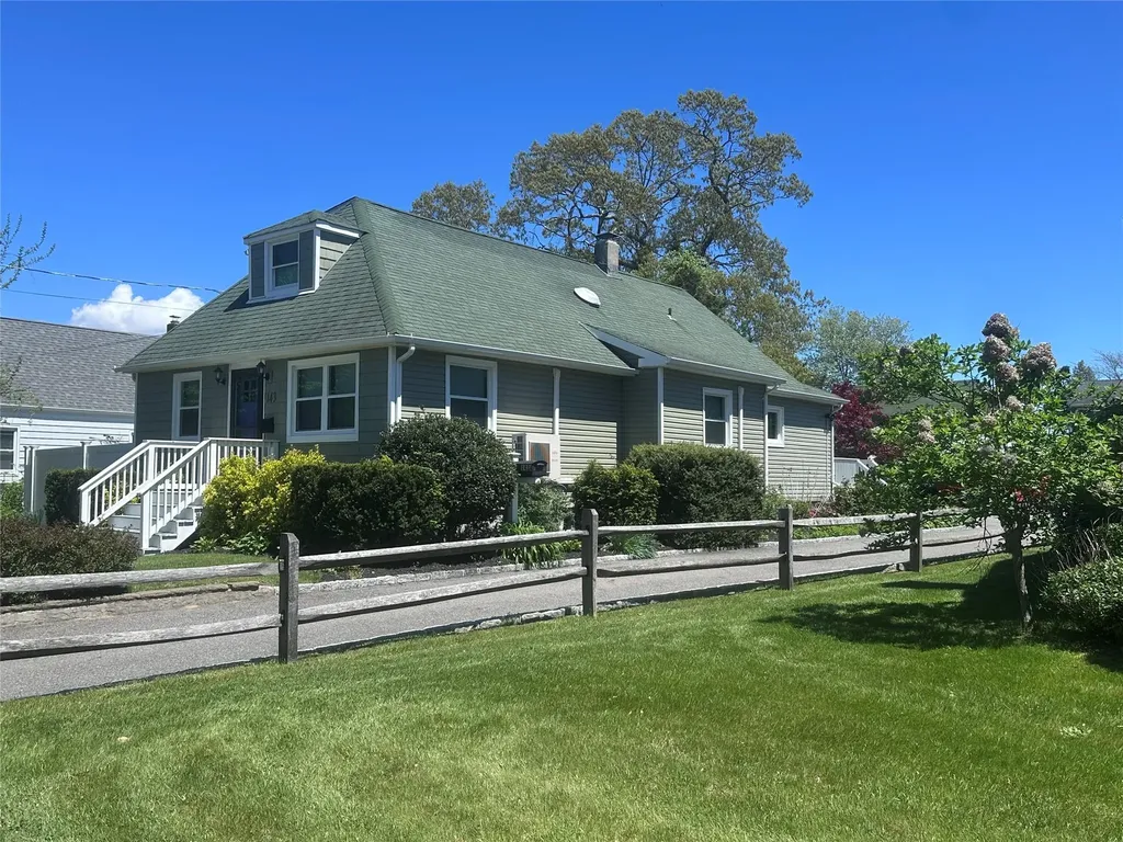143 Church Avenue Islip NY 11751