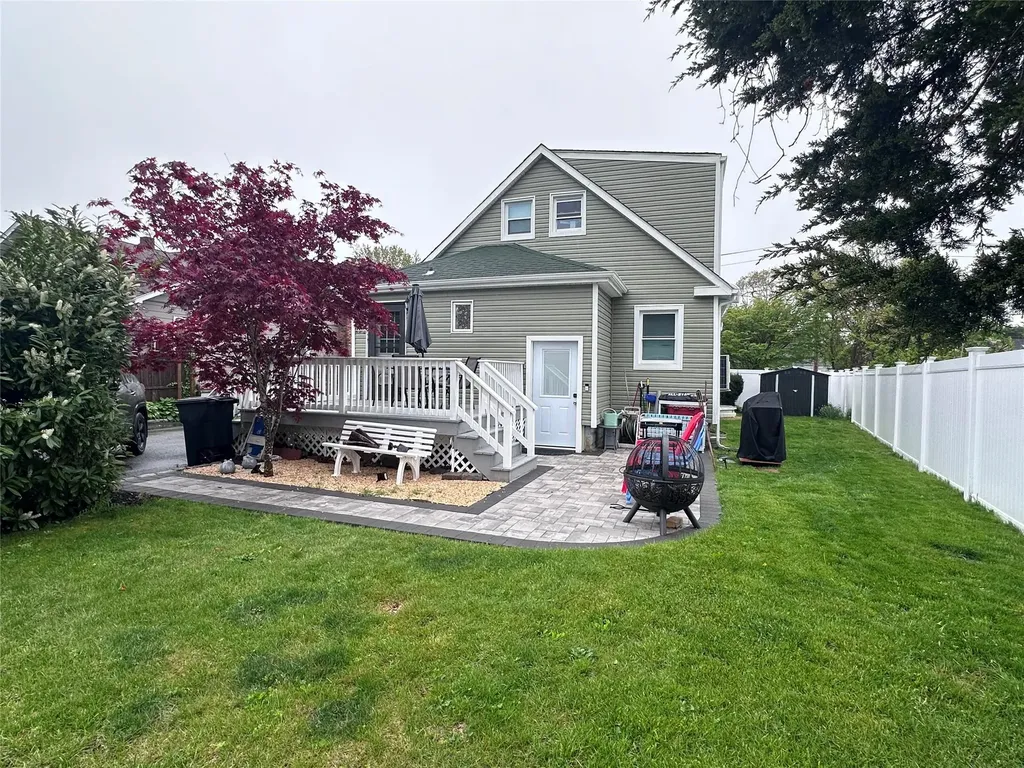 143 Church Avenue Islip NY 11751
