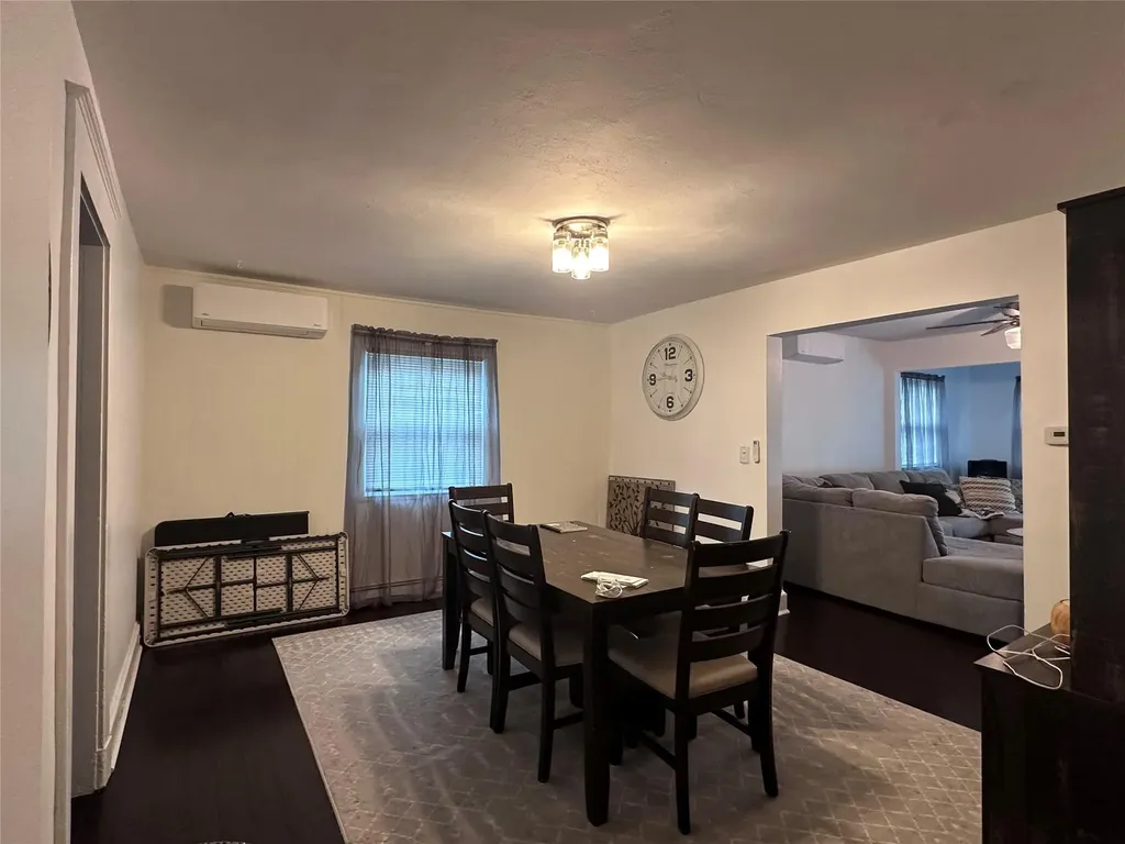 143 Church Avenue Islip NY 11751