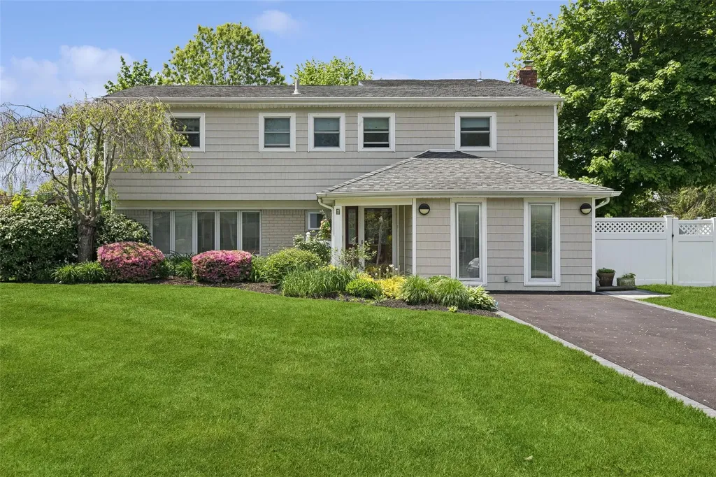 6 Daisy Lane Commack NY 11725
