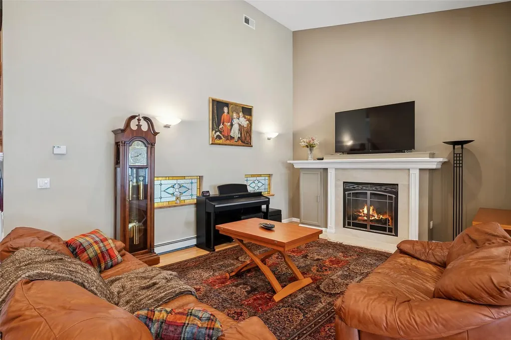 6 Daisy Lane Commack NY 11725