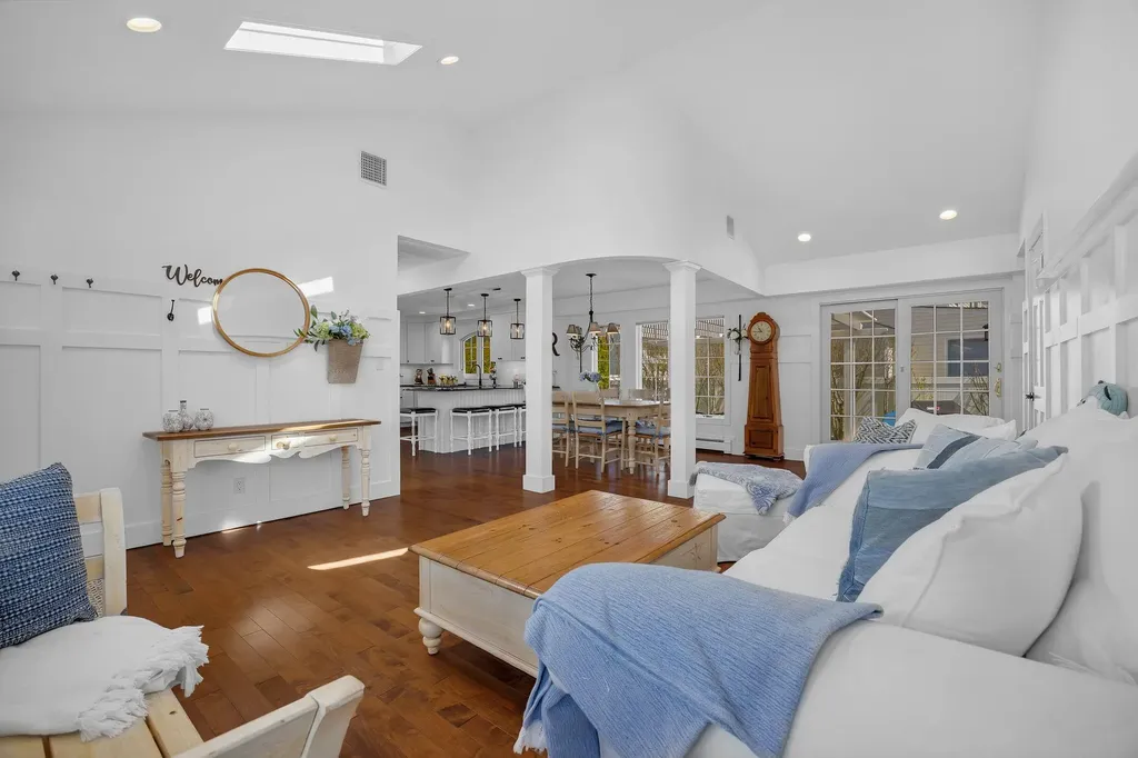 26 Forte Avenue Old Bethpage NY 11804