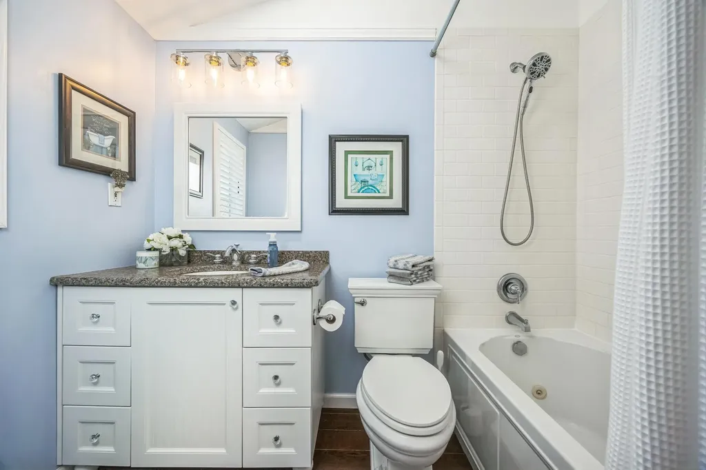 26 Forte Avenue Old Bethpage NY 11804