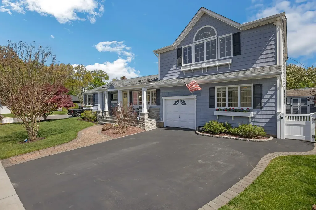 26 Forte Avenue Old Bethpage NY 11804