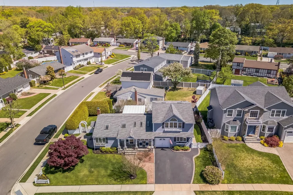 26 Forte Avenue Old Bethpage NY 11804