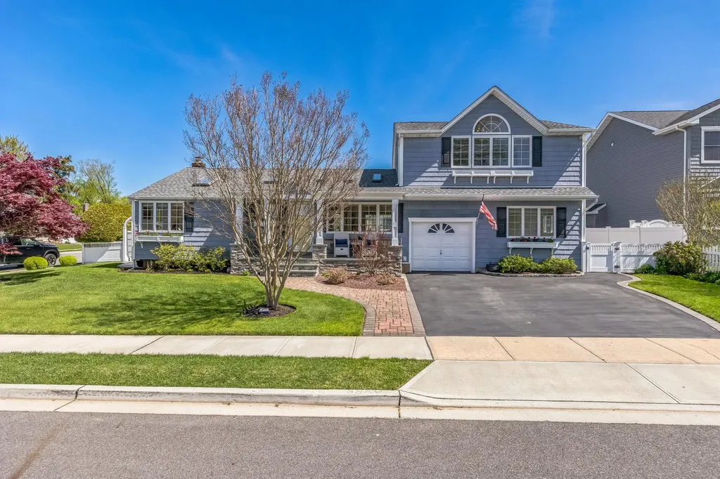 26 Forte Avenue Old Bethpage NY 11804
