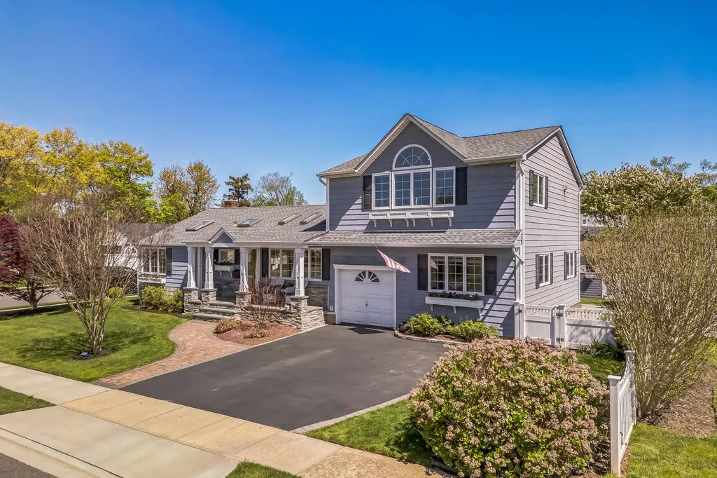 26 Forte Avenue Old Bethpage NY 11804