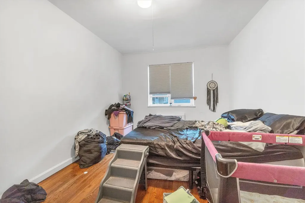 1643 Tomlinson Avenue Bronx NY 10461