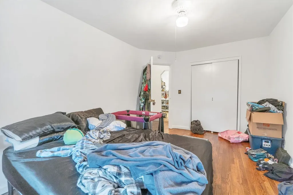 1643 Tomlinson Avenue Bronx NY 10461