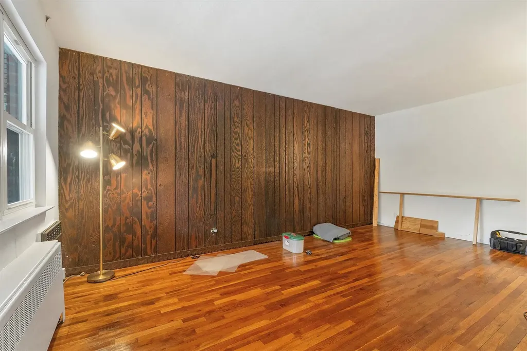 1643 Tomlinson Avenue Bronx NY 10461