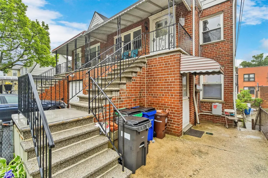 1643 Tomlinson Avenue Bronx NY 10461