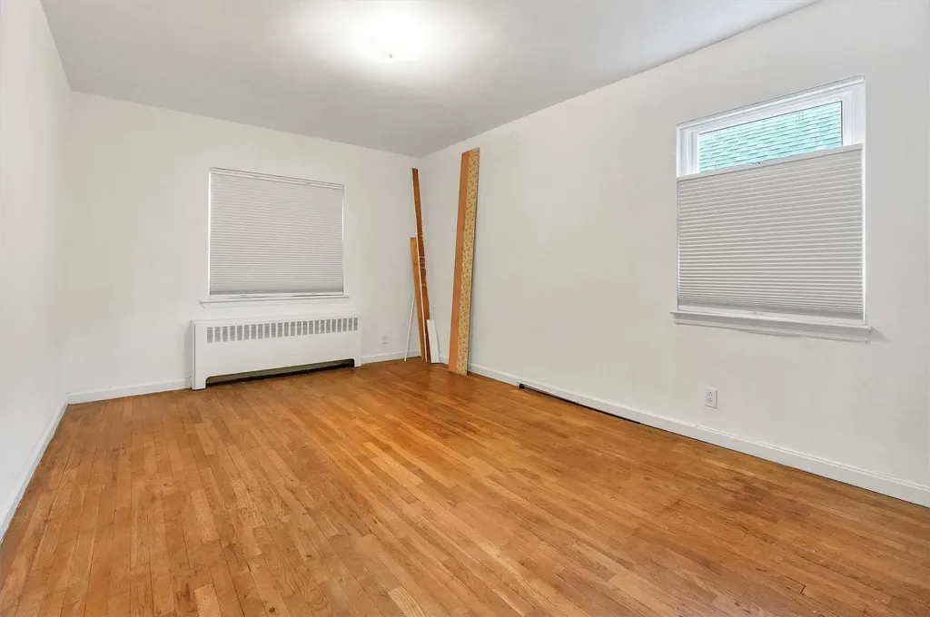 1643 Tomlinson Avenue Bronx NY 10461