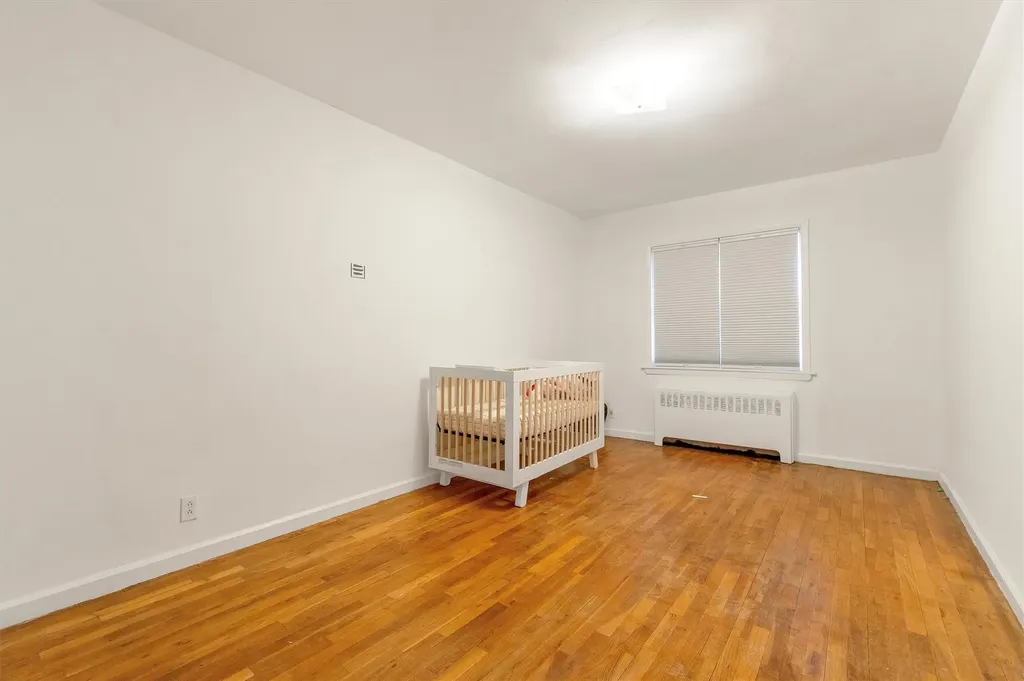 1643 Tomlinson Avenue Bronx NY 10461